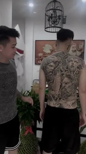 Bizeps- & Oberarm-Tattoo: Preisführer — Hanoi